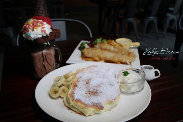 Holly Brown Taiwan：香港知名咖啡廳台灣也吃的到『Holly Brown Taiwan』瘋狂奶昔/內科全日早午餐