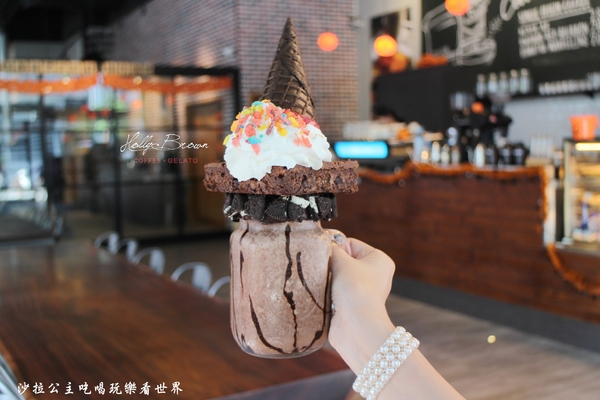 Holly Brown Taiwan：香港知名咖啡廳台灣也吃的到『Holly Brown Taiwan』瘋狂奶昔/內科全日早午餐