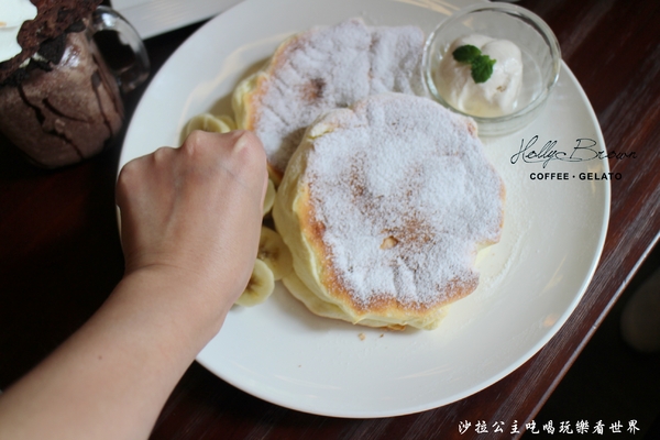 Holly Brown Taiwan：香港知名咖啡廳台灣也吃的到『Holly Brown Taiwan』瘋狂奶昔/內科全日早午餐