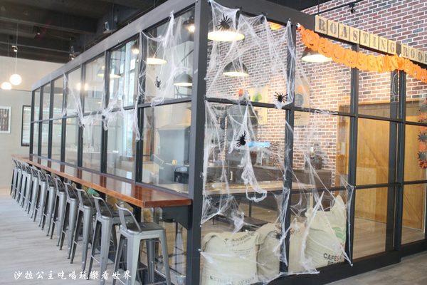 Holly Brown Taiwan：香港知名咖啡廳台灣也吃的到『Holly Brown Taiwan』瘋狂奶昔/內科全日早午餐