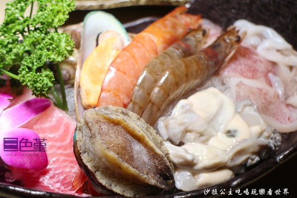 三色堇精緻火鍋：民生社區火鍋『三色堇精緻火鍋』涮涮鍋/近介壽國中