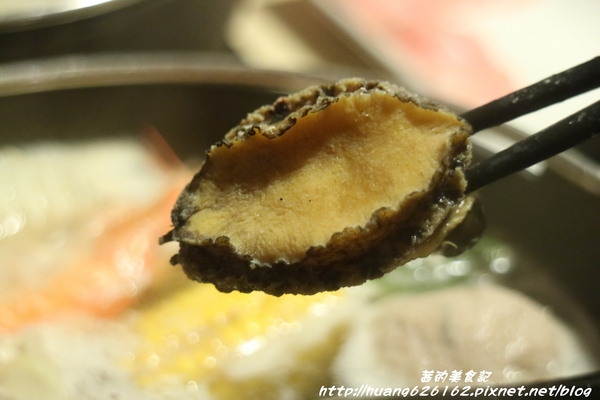 三色堇精緻火鍋：【台北松山區】民生社區火鍋『三色堇精緻火鍋』食材新鮮又美味~