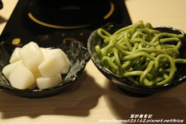 三色堇精緻火鍋：【台北松山區】民生社區火鍋『三色堇精緻火鍋』食材新鮮又美味~