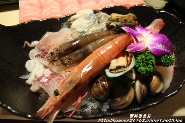 三色堇精緻火鍋：【台北松山區】民生社區火鍋『三色堇精緻火鍋』食材新鮮又美味~