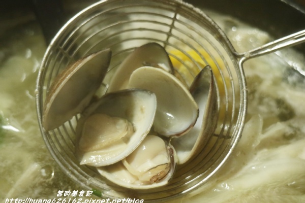 三色堇精緻火鍋：【台北松山區】民生社區火鍋『三色堇精緻火鍋』食材新鮮又美味~