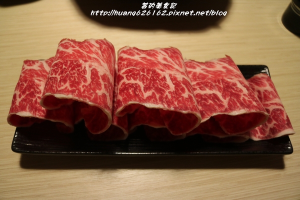 三色堇精緻火鍋：【台北松山區】民生社區火鍋『三色堇精緻火鍋』食材新鮮又美味~