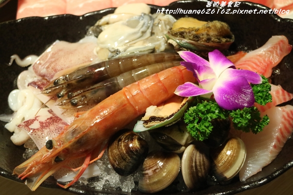 三色堇精緻火鍋：【台北松山區】民生社區火鍋『三色堇精緻火鍋』食材新鮮又美味~