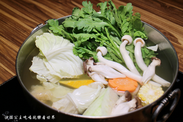 婧 Shabu:新莊頂級火鍋『婧 Shabu』涮涮鍋/白飯無限/大蒜精力湯