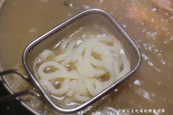婧 Shabu:新莊頂級火鍋『婧 Shabu』涮涮鍋/白飯無限/大蒜精力湯