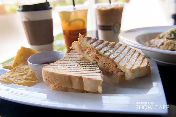 秀咖啡 SHOWCAFE:【愛評體驗團|秀咖啡 SHOWCAFE】在陽光與美食中享受悠閒偽貴婦下午時光