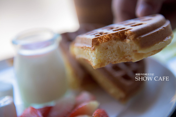 秀咖啡 SHOWCAFE:【愛評體驗團|秀咖啡 SHOWCAFE】在陽光與美食中享受悠閒偽貴婦下午時光