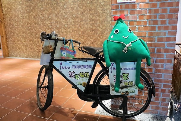 北斗麻糬冰粽發明館:【彰化景點】彰化埤頭北斗麻糬冰粽發明館,傳承三十五年的美味點心,冷藏過的冰粽、麻糬皮更Q更好吃耶