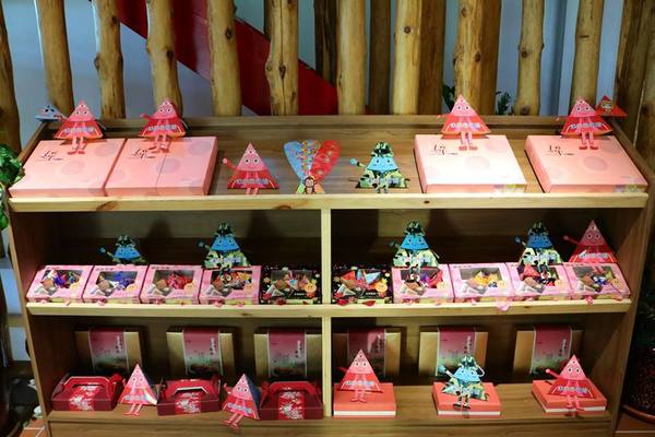 北斗麻糬冰粽發明館:【彰化景點】彰化埤頭北斗麻糬冰粽發明館,傳承三十五年的美味點心,冷藏過的冰粽、麻糬皮更Q更好吃耶