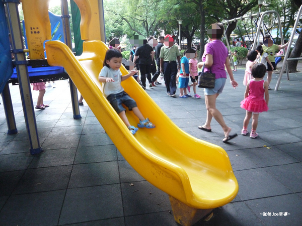 逢甲公園(Fongjia Park)：逢甲公園，小而巧的公園。