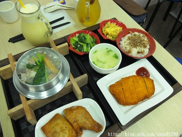 汎芝家 異國料理簡餐：【愛評口碑券】汎芝家-義國料理簡餐。幸福手作料理 平價簡餐份量十足 符合學生族群的用餐需求