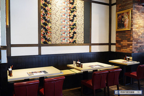 伊太郎拉麵(內湖店):◆台北內湖美食【伊太郎拉麵內湖店】九州久留米豚骨拉麵!和風炸雞好Juice!帶骨德式香腸好風味!拉麵同品項第二件六折!內湖大潤發拉麵。九州拉麵。日本拉麵