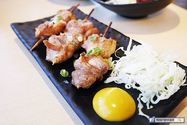 伊太郎拉麵(內湖店):◆台北內湖美食【伊太郎拉麵內湖店】九州久留米豚骨拉麵!和風炸雞好Juice!帶骨德式香腸好風味!拉麵同品項第二件六折!內湖大潤發拉麵。九州拉麵。日本拉麵