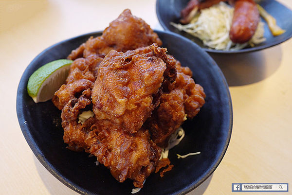 伊太郎拉麵(內湖店):◆台北內湖美食【伊太郎拉麵內湖店】九州久留米豚骨拉麵!和風炸雞好Juice!帶骨德式香腸好風味!拉麵同品項第二件六折!內湖大潤發拉麵。九州拉麵。日本拉麵