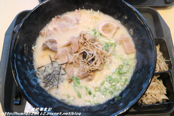 伊太郎拉麵(內湖店):【台北內湖區】台灣唯一久留米回籠湯真傳『伊太郎拉麵』強力推薦 九州地獄拉麵/內湖大潤發拉麵