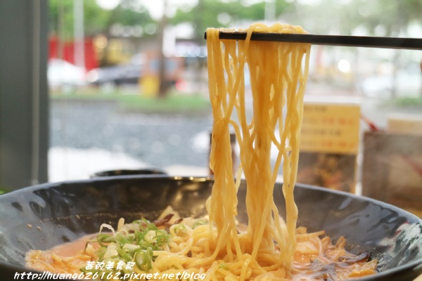 伊太郎拉麵(內湖店):【台北內湖區】台灣唯一久留米回籠湯真傳『伊太郎拉麵』強力推薦 九州地獄拉麵/內湖大潤發拉麵