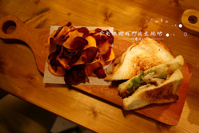Heynuts Café 好堅果：[台中♥西區 ]Heynuts Café 好堅果。燉鍋料理+老娘鹹五花 (愛評體驗團)