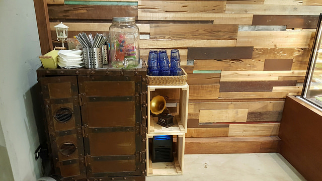 Heynuts Café 好堅果：[台中♥西區 ]Heynuts Café 好堅果。燉鍋料理+老娘鹹五花 (愛評體驗團)