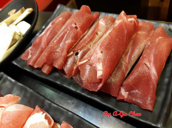 津華香香鍋-永大店:【臺南Ω永康區】津華香香鍋(永大店)。平價小火鍋,白飯飲料吃到飽,單點項目量多價廉