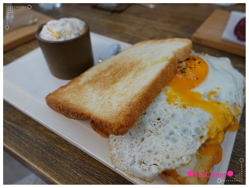 桔梗 小里肌豬焦糖蘋果三明治 4.JPG