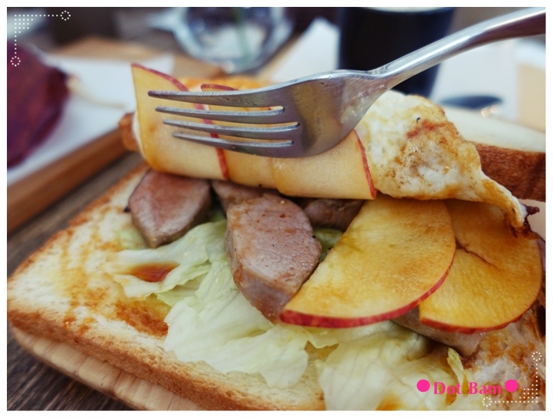 桔梗 小里肌豬焦糖蘋果三明治 2.JPG