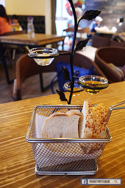 Fun Breeze 親子餐廳:◆台北內湖。捷運文德站【FUN BREEZE放風親子餐廳】內湖親子餐廳。超大遊戲室。友善親子好場所。生日派對。包場包棟