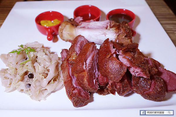 Fun Breeze 親子餐廳:◆台北內湖。捷運文德站【FUN BREEZE放風親子餐廳】內湖親子餐廳。超大遊戲室。友善親子好場所。生日派對。包場包棟