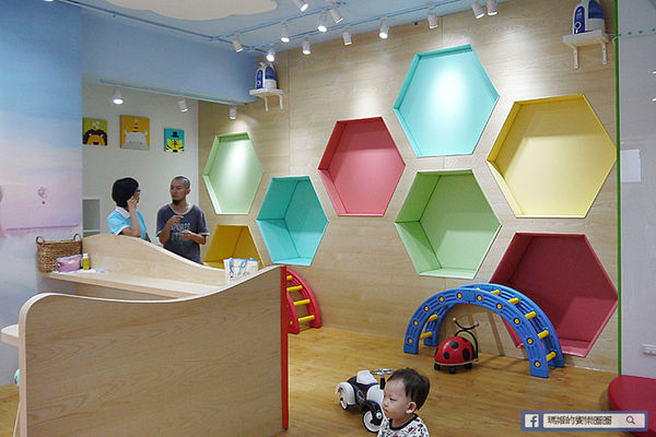 Fun Breeze 親子餐廳:◆台北內湖。捷運文德站【FUN BREEZE放風親子餐廳】內湖親子餐廳。超大遊戲室。友善親子好場所。生日派對。包場包棟