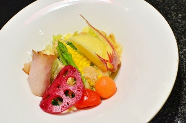 櫻兔燒肉日本料理:『台中||南屯』燒烤&懷石料理饗宴-櫻兔燒肉日本料理 ※愛評體驗團