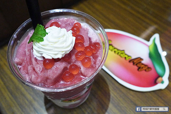 Superstars Mango:◆台北中山。捷運中山站【Superstars Mango】夏天就要芒果冰!航海王隨身杯帶著走!超好吃芒果冰淇淋菠蘿包!中山站冰品。欣欣秀泰影城商圈美食