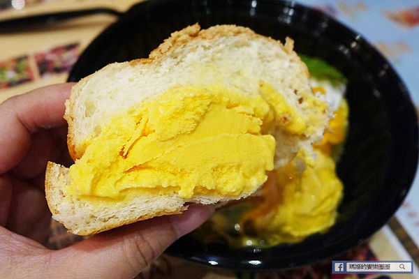 Superstars Mango:◆台北中山。捷運中山站【Superstars Mango】夏天就要芒果冰!航海王隨身杯帶著走!超好吃芒果冰淇淋菠蘿包!中山站冰品。欣欣秀泰影城商圈美食