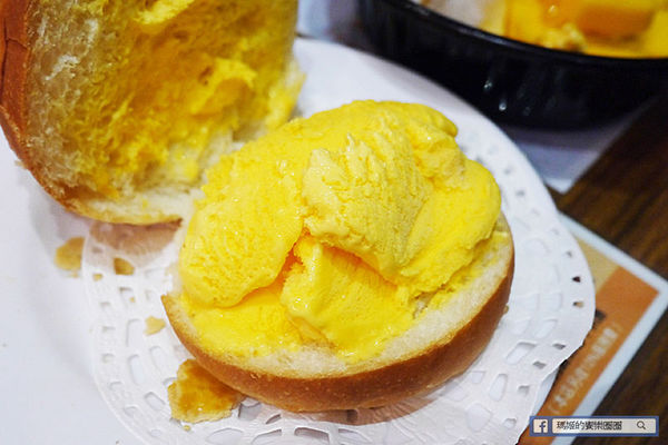 Superstars Mango:◆台北中山。捷運中山站【Superstars Mango】夏天就要芒果冰!航海王隨身杯帶著走!超好吃芒果冰淇淋菠蘿包!中山站冰品。欣欣秀泰影城商圈美食