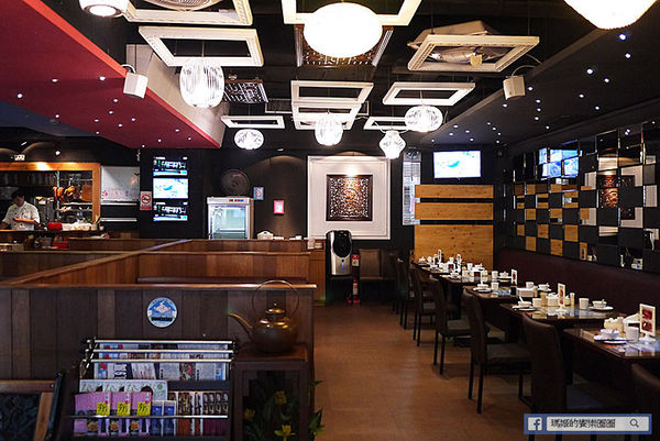 Superstars Mango:◆台北中山。捷運中山站【Superstars Mango】夏天就要芒果冰!航海王隨身杯帶著走!超好吃芒果冰淇淋菠蘿包!中山站冰品。欣欣秀泰影城商圈美食