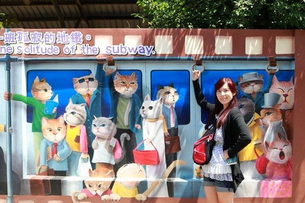 嘉義布新國小喵星人愛情故事彩繪牆：【嘉義景點】喵星人來勢洶洶大舉入侵嘉義布新國小!!首波浪漫故事席捲而來