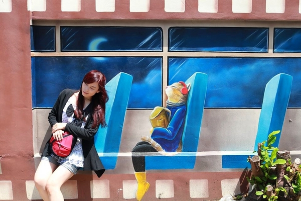 嘉義布新國小喵星人愛情故事彩繪牆：【嘉義景點】喵星人來勢洶洶大舉入侵嘉義布新國小!!首波浪漫故事席捲而來