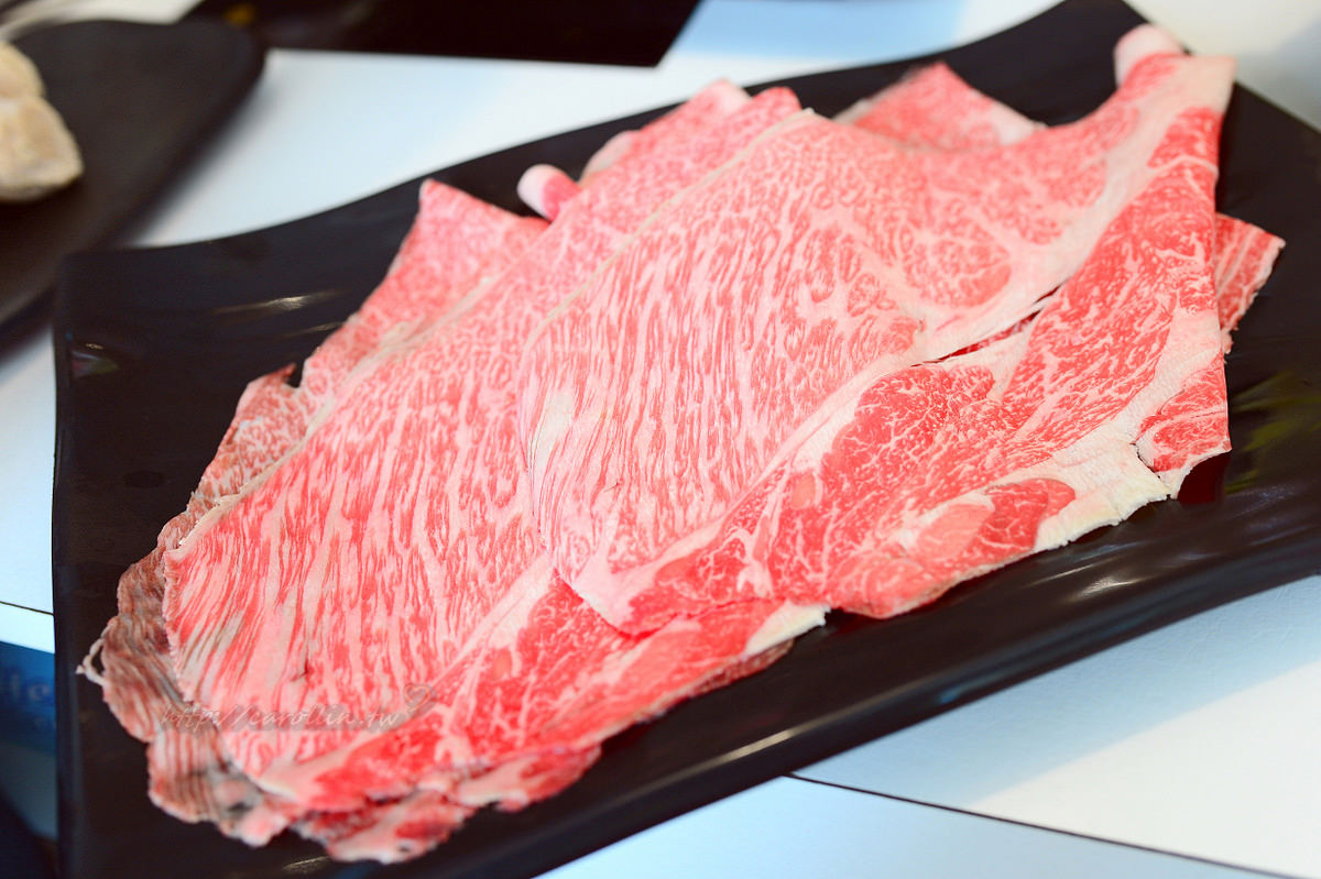 台北大安 夠夠肉 石頭火鍋 和牛