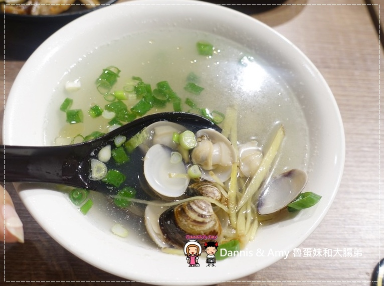 20160827《新豐牛肉麵食記》 吳媽媽基隆好味道沙茶咖哩炒麵 x椒麻川味牛肉麵 ︱ 開在老兄牛肉麵對面的用餐新選擇~ 附影片 (19).jpg