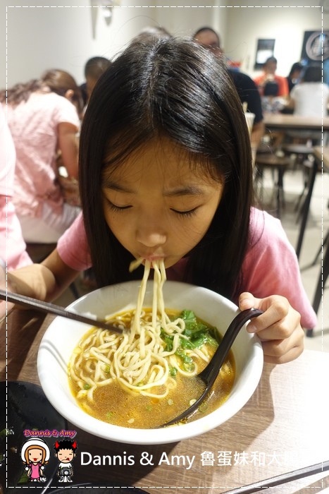 20160827《新豐牛肉麵食記》 吳媽媽基隆好味道沙茶咖哩炒麵 x椒麻川味牛肉麵 ︱ 開在老兄牛肉麵對面的用餐新選擇~ 附影片 (21).jpg