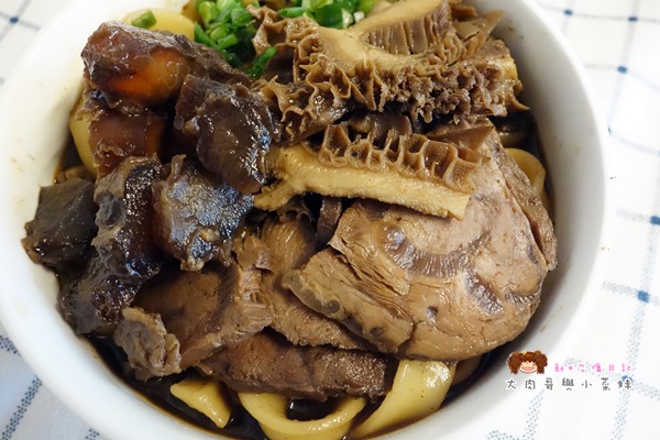 新竹岩漿火鍋宅配牛肉麵 (14).JPG