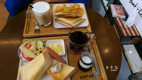 3號巷子：【高雄/食﹡小港】巷弄內的平價早午餐．亂入服飾店．3號巷子