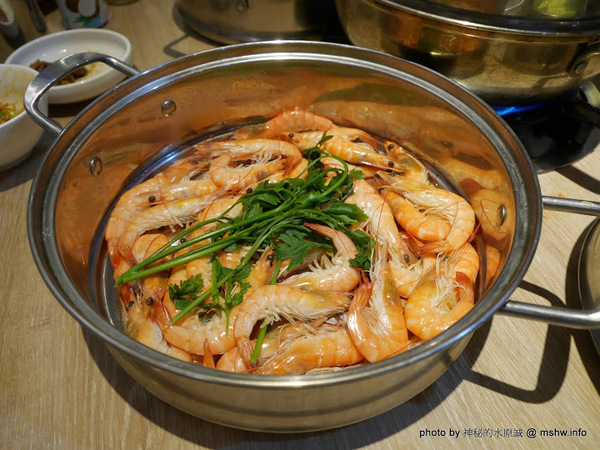 釜山．珍妮佛(文心加盟1號店)：【食記】台中釜山珍妮佛.韓國九層海鮮塔 Pusan Jennifer文心加盟1號店@西屯捷運BRT市政府 : 鮮味滿滿!仙女下凡有看頭？