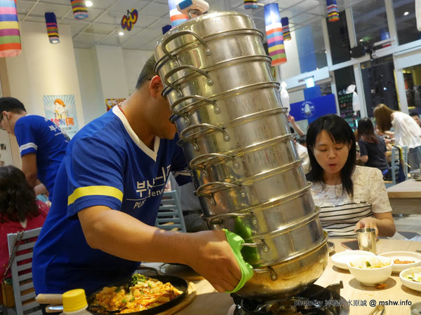 釜山．珍妮佛(文心加盟1號店)：【食記】台中釜山珍妮佛.韓國九層海鮮塔 Pusan Jennifer文心加盟1號店@西屯捷運BRT市政府 : 鮮味滿滿!仙女下凡有看頭？