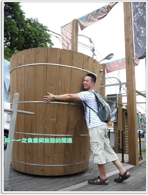 三峽老街:新北 三峽老街 金牛角霜淇淋&鄭記豬血糕(食尚玩家)~吃小吃老街玩透透