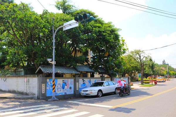 涼心青草茶：【雲林美食】雲林水林涼心青草茶♥遇到小鹿斑比♥五十年的老店