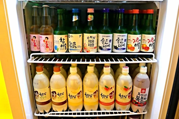 TAEBAK韓式特色料理:【台北市東區美食】想吃韓式的道地料理又何必捨近求遠哩~東區TAEBAK韓式特色料理~特地聘請的廚師及服務員通通Made in Korea由韓國空運來台