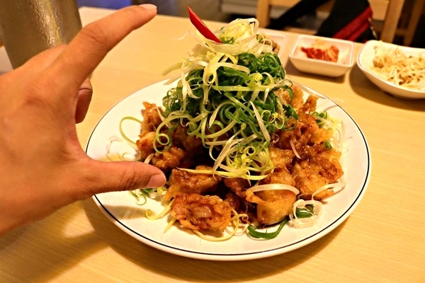 TAEBAK韓式特色料理:【台北市東區美食】想吃韓式的道地料理又何必捨近求遠哩~東區TAEBAK韓式特色料理~特地聘請的廚師及服務員通通Made in Korea由韓國空運來台